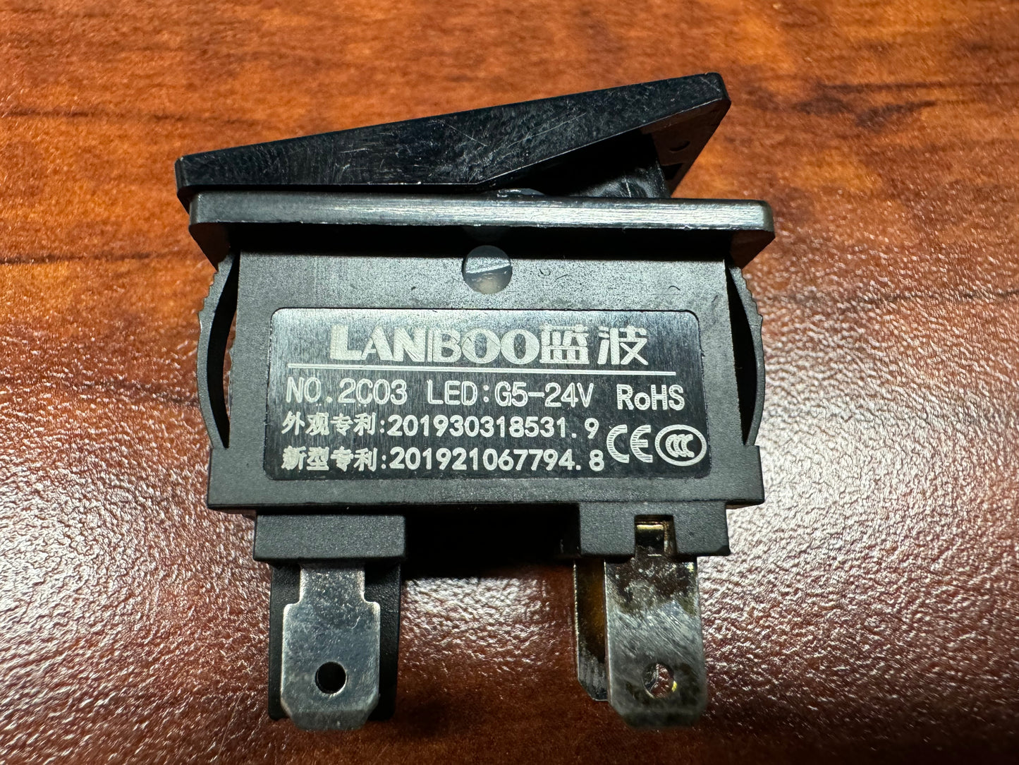 2003-2006 Escalade Denali CD Changer Charging Port Switchplate USB C Volt Switch